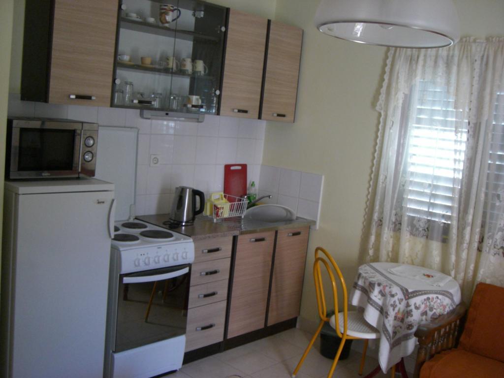 Apartments Anini Dvori Promajna Chambre photo